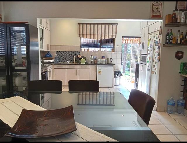 3 BEDROOM HOUSE FOR SALE IN KENSINGTON